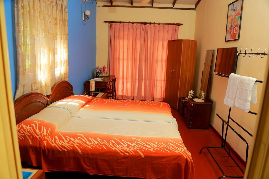 Holiday Nest Bed & Breakfast Wadduwa Exterior foto